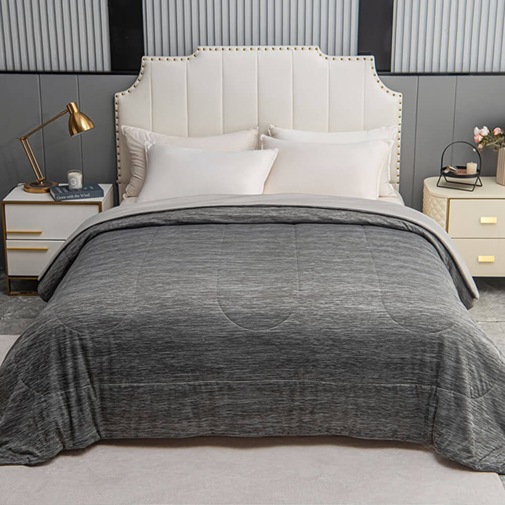Skin-Friendly Breathable Lightweight Cooling Comforter for Deep Sleep