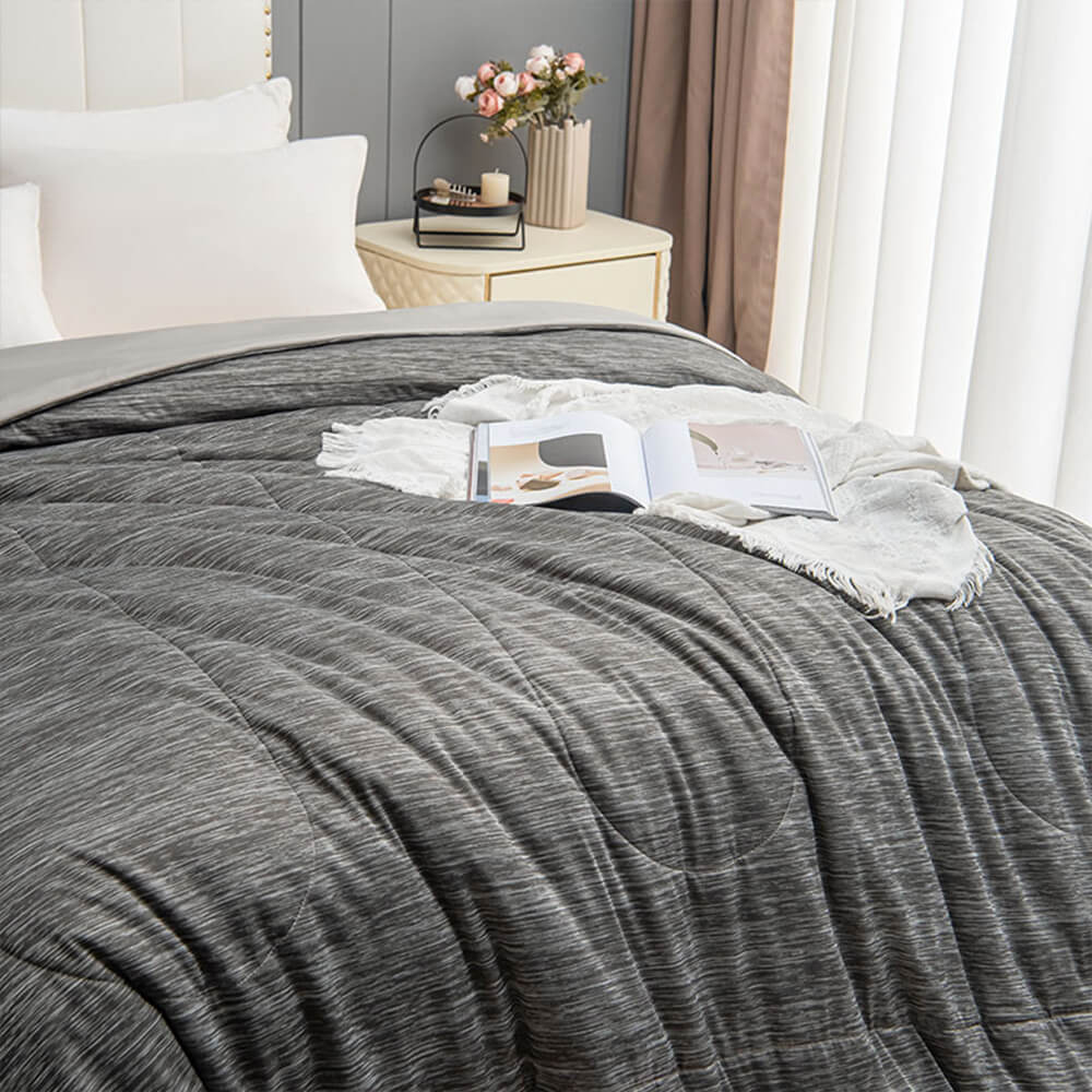 Skin-Friendly Breathable Lightweight Cooling Comforter for Deep Sleep