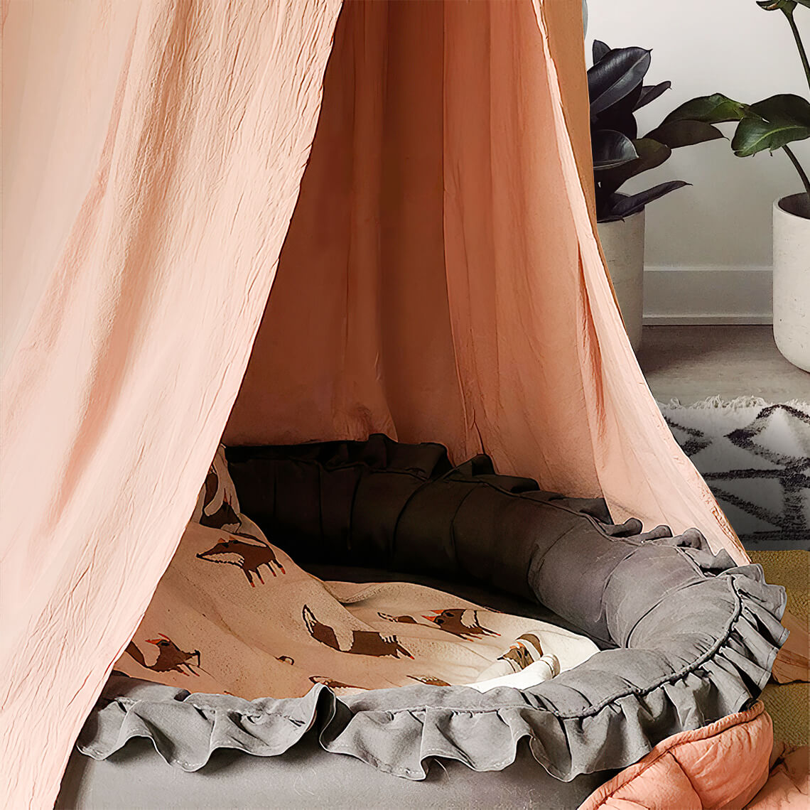Stylish Soft Cozy Dog Tent Dog Teepee