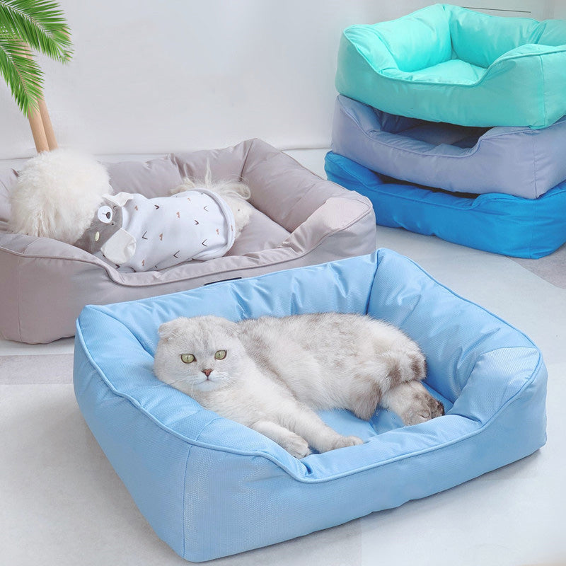 Cama de perros y gatos de enfriamiento mediano cuadrado resistente al agua